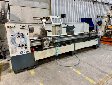 Foto: TORNO MECÂNICO - ROMI - T500 - ANO 2020 - 660 x 3250 MM