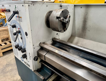 Foto: TORNO MECÂNICO - ROMI - T350 - ANO 2020 - 520 x 1500 MM