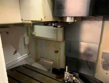 Foto: CENTRO DE USINAGEM VERTICAL MAZAK - MODELO VCN-410 II  - ANO 2007