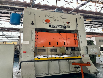 Foto: PRENSA FREIO FRICÇÃO LUXOR 350 TONS - MESA 1200MM X 1850MM