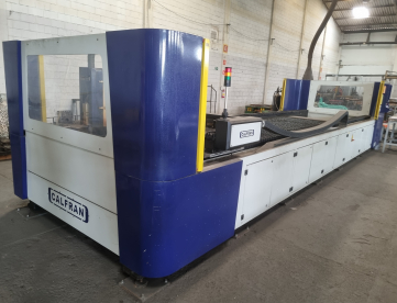 Foto: MÁQUINA DE CORTE A LASER FIBRA CNC - CALFRAN - MCL 1500 X 6000MM - 3000W - ABERTA STANDARD - ANO 2022