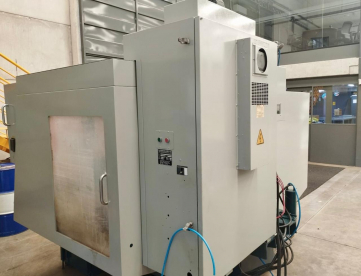 Foto: CENTRO DE USINAGEM VERTICAL - FEELER - FV1000S - ANO 2000 - 1000 x 500 x 500 MM
