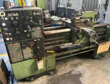 Foto: TORNO MECÂNICO ROMI - MODELO S40 - 400 x 1000mm