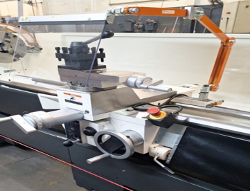 Foto: TORNO MECÂNICO NARDINI ND325 - 650MM X 2200MM - REFORMADO - COM NR12