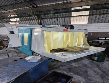 Foto: FRESADORA CNC - SINITRON - KAO 1000 - ANO 2010 - 1000 x 600 x 600mm