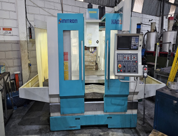 Foto: FRESADORA CNC - SINITRON - KAO 1000 - ANO 2010 - 1000 x 600 x 600mm