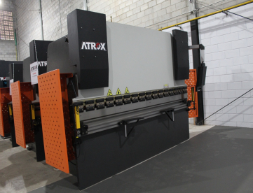 Foto: DOBRADEIRA HIDRAULICA CNC ATROX - 3200MM X 160 TONS - MÁQUINA NOVA