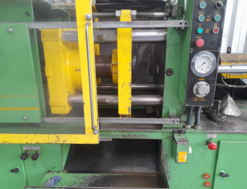 Foto: INJETORA DE PLÁSTICOS - ORIENTE - IHP 140/250 - COM INVERSOR DE FREQUÊNCIA