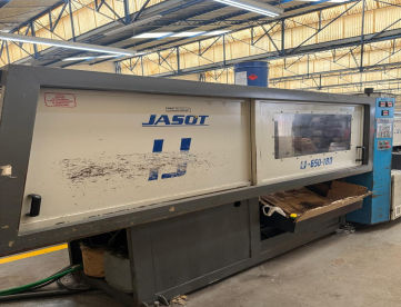Foto: INJETORA DE PLASTICOS JASOT 650 / 180 - 180 TONELADAS -ANO 2002