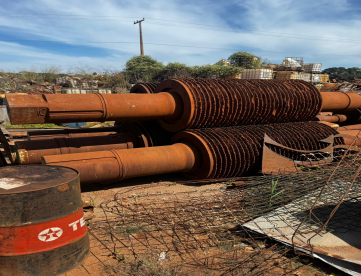 Foto: ROLOS PARA MOENDAS (EIXOS) 66' POLEGADAS - DIAMETRO DA MANGA 17,5 POL.