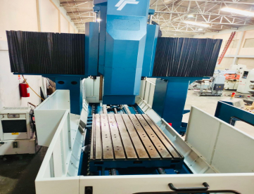 Foto: FRESADORA PORTAL CNC - FEELER - FV-2112 - ANO 2006 -  2200MM X 1200MM X 900MM - BT50