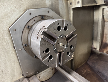 Foto: TORNO CNC- ROMI - CENTUR 35D - ANO 2011 - 520 x 1500mm - SEMINOVO - Somente 2.200 horas de uso