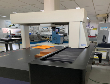 Foto: TRIDIMENSIONAL - MITUTOYO - CRYSTA PLUS M7106 - MANUAL  700 X 1000 X 600