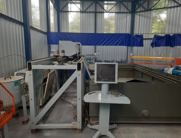 Foto: MÁQUINA DE CORTE POR JATO DE ÁGUA - FLOW - MOD. 713633-1 - 60.000 PSI C/ CABEÇOTE DE CORTE DINÂMICO E 2 INTENSIFICADORES