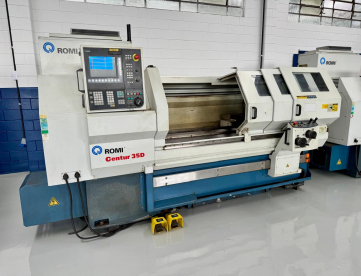 Foto: TORNO CNC- ROMI - CENTUR 35D - ANO 2013 - 520 x 1500 MM - SIEMENS