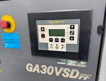 Foto: COMPRESSOR PARAFUSO - ATLAS COPCO - GA 30 VSDff - ANO 2008