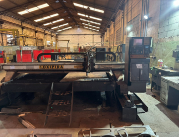 Foto: CORTE A PLASMA CNC - OXIPIRA - 3000 x 7700 MM - FONTE HPR260 - CORTA 40MM