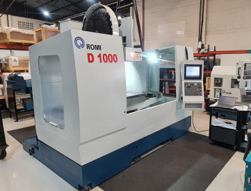 Foto: CENTRO DE USINAGEM VERTICAL - ROMI - D1000 - RETROFITADO EM 2025 - COMANDO FANUC - 1000 x 610 x 640 MM