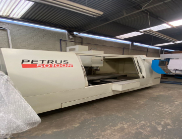 Foto: FRESADORA CNC - DIPLOMAT 3001 PETRUS 50100 R -1000 X 500 X500 - ANO 2005