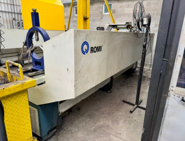Foto: TORNO MECÂNICO - ROMI - T500 - ANO 2020 - 660 x 3250 MM