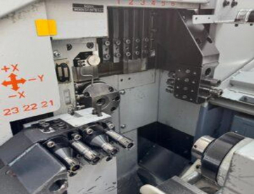 Foto: TORNO CNC STAR  AUTOMÁTICO DE CABEÇOTE MOVEL SR10J - COM ALIMENTADOR DE BARRAS - COM 7 EIXOS - ANO 2007