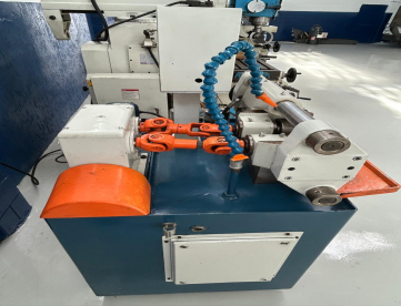 Foto: LAMINADORA DE ROSCAS - CAVOUR - TL 7/ E60 - ANO 2022 - 7 TONELADAS
