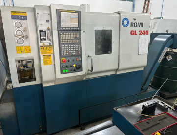CENTRO DE TORNEAMENTO ROMI GL240 -MAQUINA MUITO NOVA -ANO 2010