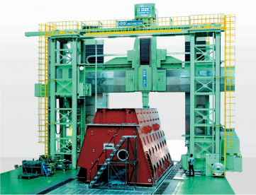 Foto: CENTRO DE USINAGEM PORTAL - HNK - HPM-60L