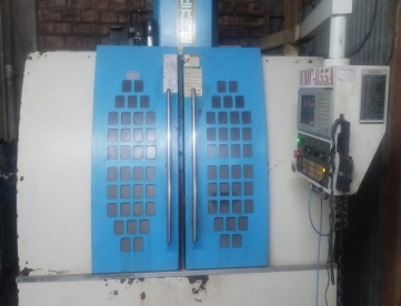 Foto: CENTRO DE USINAGEM VERTICAL - MAXMILL - VMC 855A - 850MM X 500MM X 500MM