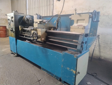 Foto: TORNO MECÂNICO - ROMI - MAXII 520 - 520 x 1500 MM