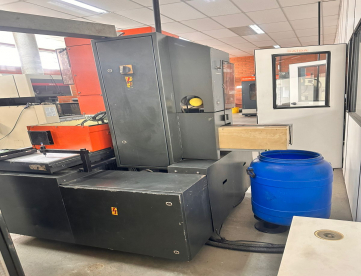 Foto: ELETROEROSÃO CNC A FIO - CHARMILLES - ROBOFIL 100 - CURSO 220 X 160 X 100 - ANO1989