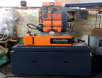 Foto: ELETROEROSÃO CNC A FIO - CHARMILLES - ROBOFIL 100 - CURSO 220 x 160 x 100 MM