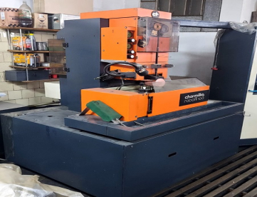 Foto: ELETROEROSÃO CNC A FIO - CHARMILLES - ROBOFIL 100 - CURSO 220 x 160 x 100 MM