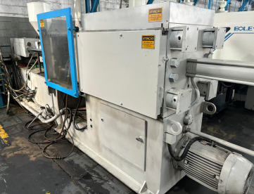 Foto: INJETORA AUTOMÁTICA DE PLÁSTICOS - ORIENTE - IHP 180 / 350 - 180TONELADAS - ANO 1986