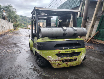 Foto: EMPILHADEIRA - CLARCK - 2,5TON