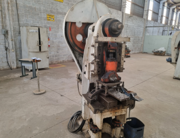 Foto: PRENSA EXCÊNTRICA JUNDIAÍ - 40 TON - ANO 1974