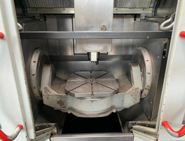 Foto: CENTRO DE USINAGEM 5 EIXOS SIMULTÂNEO - HERMLE - C30U (SUISSO) - 650 X600 X500 - ANO 2004