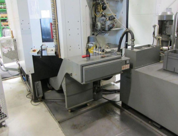 Foto: CENTRO DE USINAGEM 5 EIXOS SIMULTÂNEO - HERMLE - C30U (SUISSO) - 650 X600 X500 - ANO 2004