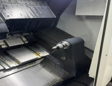 Foto: CENTRO DE TORNEAMENTO - DOOSAN - LYNX 2600Y - ANO 2024 - COM ACIONADAS - TODO FERRAMENTADO