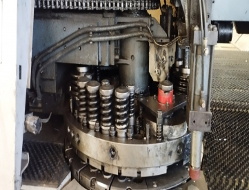 Foto: PUNCIONADEIRA HIDRÁULICA CNC - DURMA - MODELO TP9 - ANO 2007