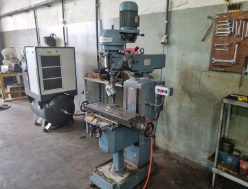 Foto: FRESADORA FERRAMENTEIRA SOGIMA - FF750E - ISO 30 -  400 X 200 X 300MM - ANO 1989