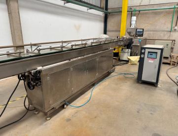 Foto: EXTRUSORA DE TUBOS E PERFIS - SAN EXTRUDER - MODELO 55x28D - ANO 2019 - LINHA COMPLETA