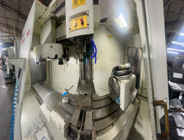 Foto: CENTRO DE USINAGEM VERTICAL - ROMI - D760 -760MM x 406MM x 508MM - COM QUARTO EIXO - ANO 2003