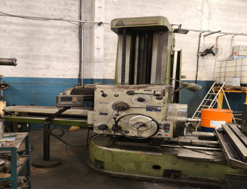 Foto: MANDRILHADORA MECÂNICA - TOS VANSDORF - FUSO 100 - 1640MM X 1150MM X 900MM - COMPLETA