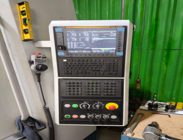 Foto: CENTRO DE USINAGEM VERTICAL - ROMI - D600 - ANO 2024 - COM 4º EIXO - TRANSFERE FINANCIAMENTO