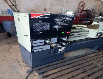 Foto: TORNO MECÂNICO NARDINI ND325 - 650MM X 2200MM
