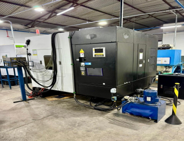 Foto: CENTRO DE USINAGEM VERTICAL - HARTFORD - LG500 - ANO 2024 - COM 4º E 5º EIXO