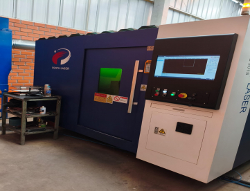 Foto: MÁQUINA LASER FIBRA 4KW - PENTA LASER - AWING 3015 - ANO 2020