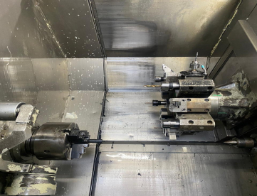 Foto: CENTRO DE TORNEAMENTO - ROMI - E280 - 280 x 540MM - ANO 2006 - COM FERRAMENTAS ACIONADAS