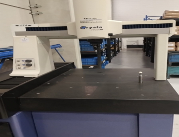 TRIDIMENSIONAL MANUAL - MITUTOYO - CRYSTA PLUZ M - CRT PM574 - 500 X 700 X 400 - ANO 2006